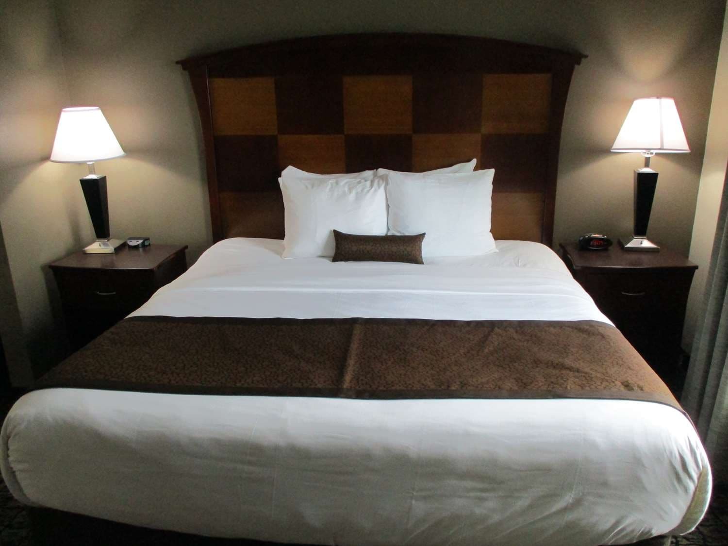 Best Western Carthage Inn & Suites Room photo